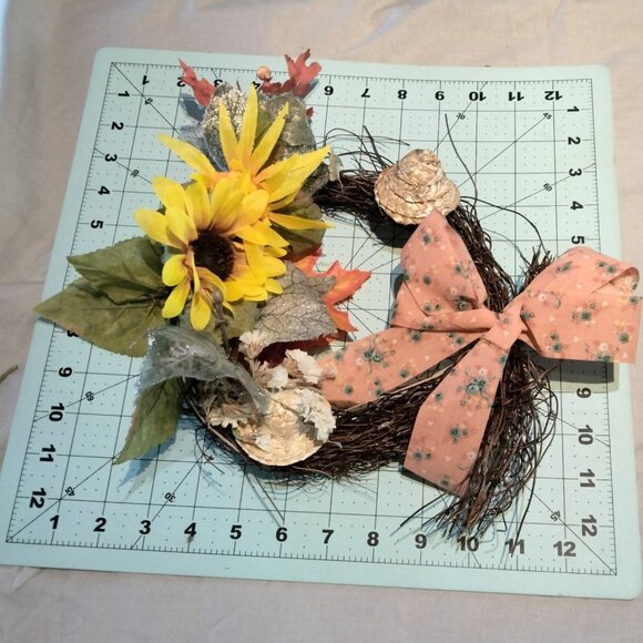 Rustic Fall Grapevine Wreath Sunflower Floral Ribbon Wicker Hat Brown Orange 8 i - Picture 2 of 7